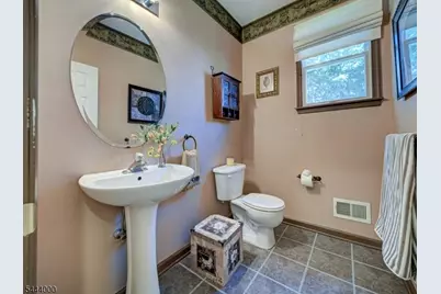 6 McCune Ct, West Orange Township, NJ 07052 - Photo 25