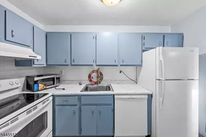 20-613 Delar Pky, Franklin Township, NJ 08823 - Photo 17