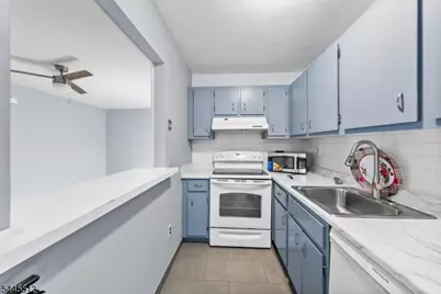 20-613 Delar Pky, Franklin Township, NJ 08823 - Photo 9