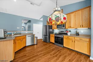 79 Renaissance Blvd, Franklin Township, NJ 08873 - Photo 5