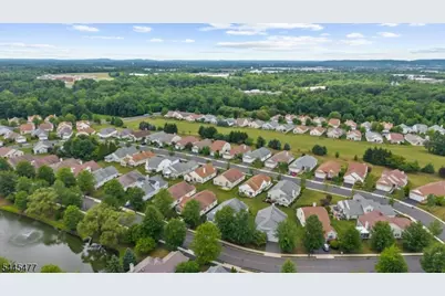 79 Renaissance Blvd, Franklin Township, NJ 08873 - Photo 19