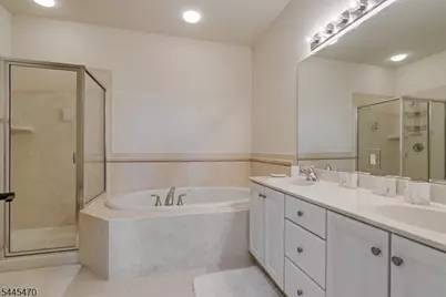 9 Rockhall Ct, Hardyston Township, NJ 07419 - Photo 11