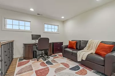 9 Rockhall Ct, Hardyston Township, NJ 07419 - Photo 15
