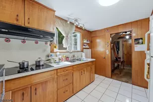 40-2 Dupont St, North Plainfield, NJ 07060 - Photo 5