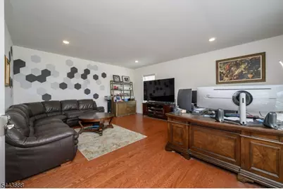 22 Hilltop Dr, North Caldwell, NJ 07006 - Photo 5