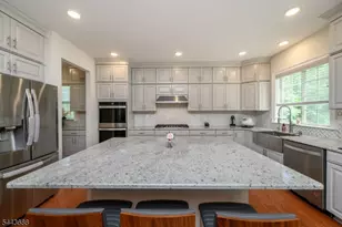 22 Hilltop Dr, North Caldwell, NJ 07006 - Photo 7