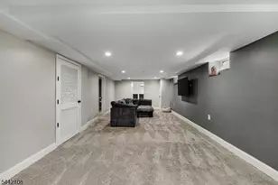 37 Barley Sheaf Rd, Raritan Township, NJ 08822 - Photo 25