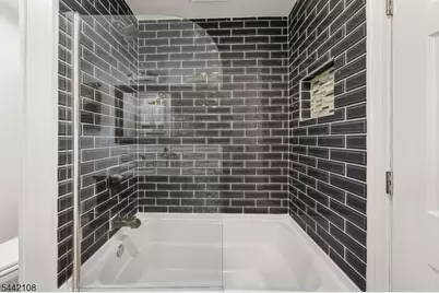 37 Barley Sheaf Rd, Raritan Township, NJ 08822 - Photo 17
