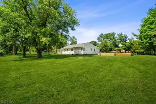 37 Barley Sheaf Rd, Raritan Township, NJ 08822 - Photo 35