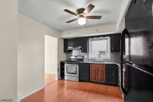 1017 Burnet Ave, Union Township, NJ 07083 - Photo 17