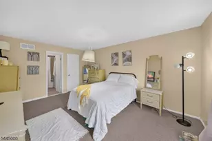 109 Michaels Ct, Woodbridge Township, NJ 07095 - Photo 15