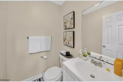 109 Michaels Ct #109, Woodbridge Township, NJ 07095 - Photo 21