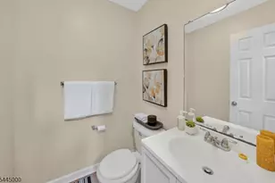 109 Michaels Ct, Woodbridge Township, NJ 07095 - Photo 21