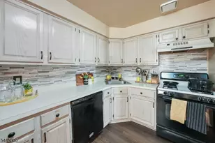 109 Michaels Ct, Woodbridge Township, NJ 07095 - Photo 5