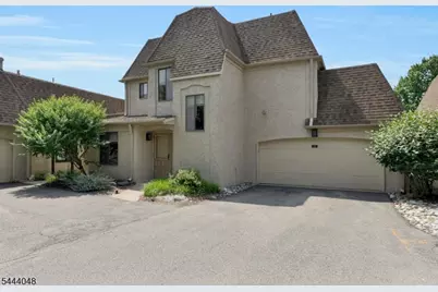 12 Carriage Pl, Edison, NJ 08820 - Photo 1