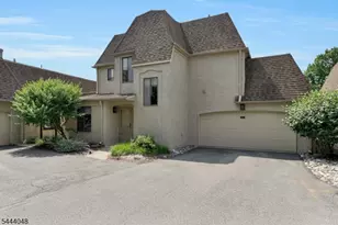 12 Carriage Pl, Edison, NJ 08820 - Photo 1