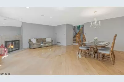 12 Carriage Pl, Edison, NJ 08820 - Photo 5