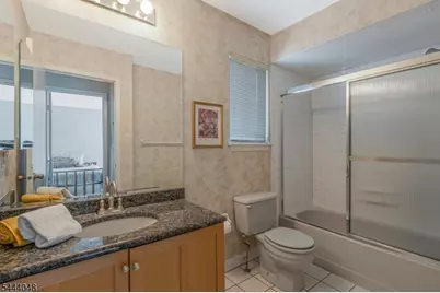 12 Carriage Pl, Edison, NJ 08820 - Photo 21