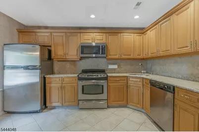 12 Carriage Pl, Edison, NJ 08820 - Photo 9