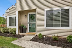 91 Cherrywood Dr, Franklin Township, NJ 08873 - Photo 3
