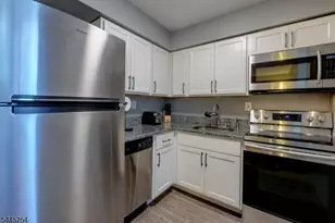 520 Turnpike C, Pequannock Township, NJ 07444 - Photo 3