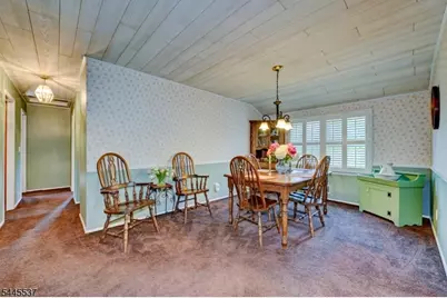 34 Lindstrom Dr, Hillsborough Township, NJ 08844 - Photo 9