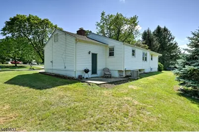 34 Lindstrom Dr, Hillsborough Township, NJ 08844 - Photo 31
