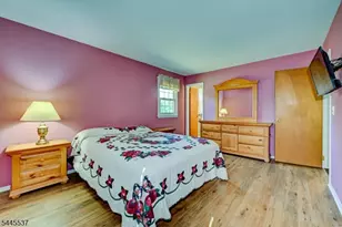 34 Lindstrom Dr, Hillsborough Township, NJ 08844 - Photo 17