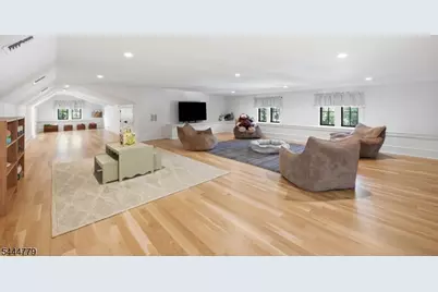 2 Spenser Dr, Millburn, NJ 07078 - Photo 37