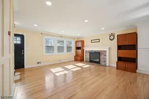 59 Oakwood Dr, Wayne, NJ 07470 - Photo 3