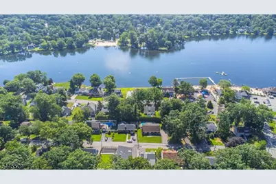 59 Oakwood Dr, Wayne, NJ 07470 - Photo 49
