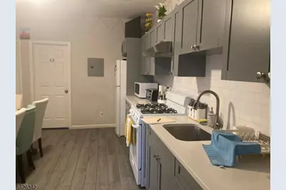 131 Delancy St, Newark, NJ 07105 - Photo 9