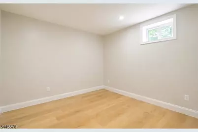 584 Plymouth Rd, Hillside, NJ 07205 - Photo 17