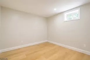 584 Plymouth Rd, Hillside, NJ 07205 - Photo 17