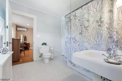 54 Myrtle Ave, Montclair, NJ 07042 - Photo 31
