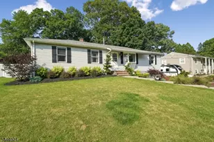 22 Summit Rd, Jefferson Township, NJ 07438 - Photo 3