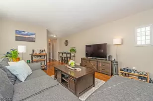 370 Claremont Ave, Montclair, NJ 07042 - Photo 3