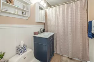56 Village Dr, Wayne, NJ 07470 - Photo 11