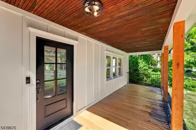 129 W Oak St, Bernards Township, NJ 07920 - Photo 3