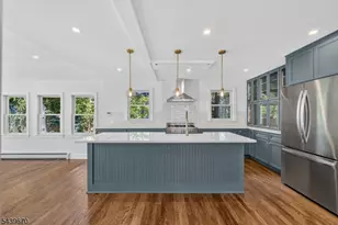 129 W Oak St, Bernards Township, NJ 07920 - Photo 9