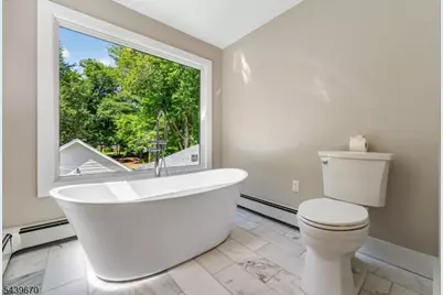 129 W Oak St, Bernards Township, NJ 07920 - Photo 37