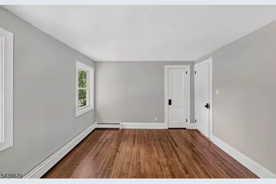 129 W Oak St, Bernards Township, NJ 07920 - Photo 29