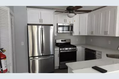 98 Overlook Dr, Lopatcong Township, NJ 08886 - Photo 7