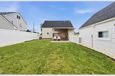 260 Edgewood Ter, South Bound Brook Boro, NJ 08880 - Photo 7