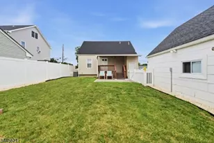 260 Edgewood Terrace, South Bound Brook Boro, NJ 08880 - Photo 7