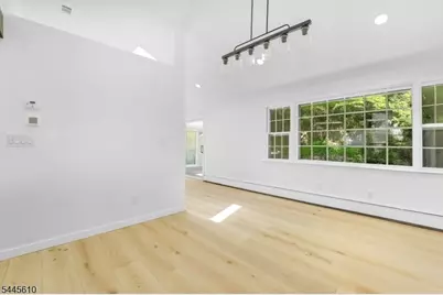 306 Warrenville Rd, Green Brook Township, NJ 08812 - Photo 15