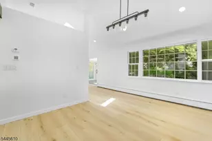 306 Warrenville Rd, Green Brook Township, NJ 08812 - Photo 15