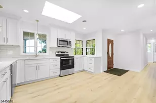 306 Warrenville Rd, Green Brook Township, NJ 08812 - Photo 5