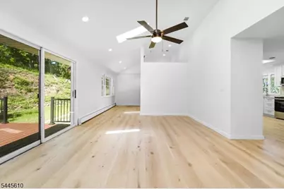306 Warrenville Rd, Green Brook Township, NJ 08812 - Photo 19