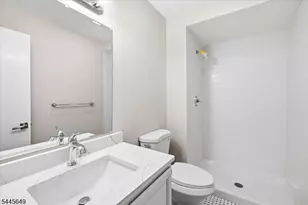 222 Eagle Rock Ave, Roseland, NJ 07068 - Photo 17